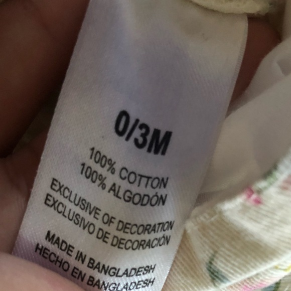 Baby girl|Ivory neutral ditsy floral denim overalls with cute pink buttons••CUTE - Picture 5 of 5